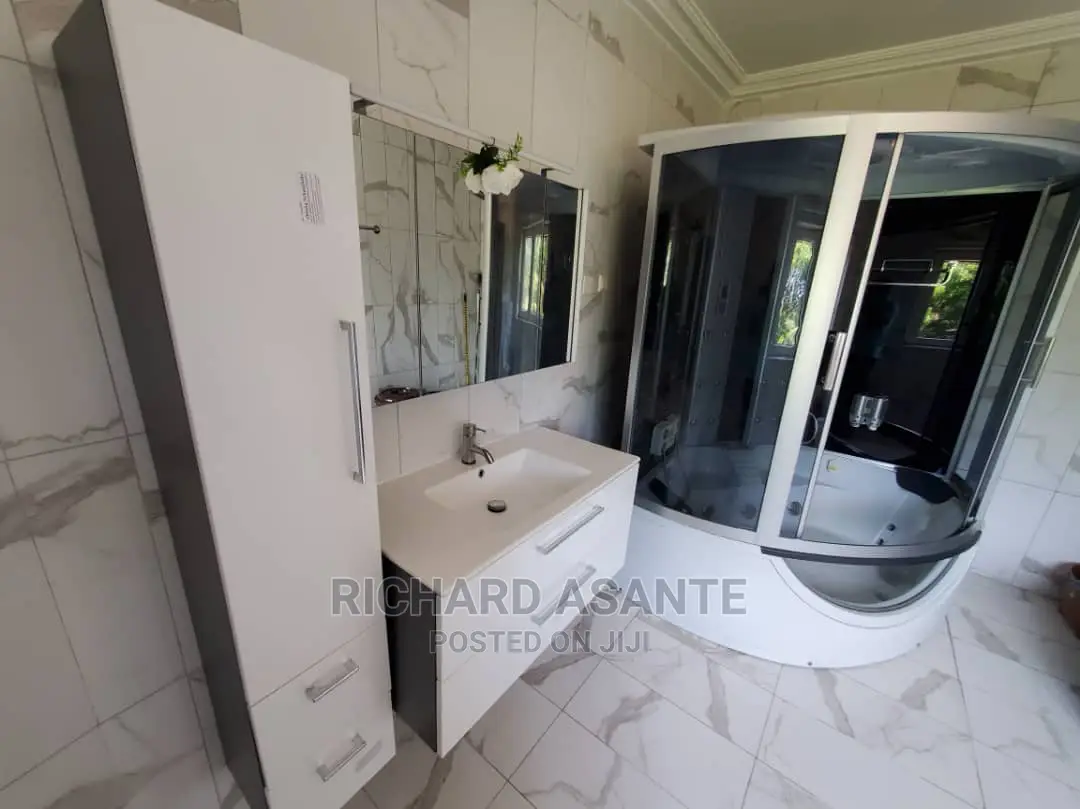 Executive Apartment for Daily Booking at McCarthy/Weija Junc in Weija