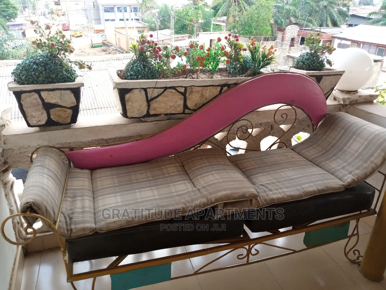 Gratitude:Presidential Suite-1brm+Sit-Out Lounge Ghc600 Per Day:2guest in Lapaz