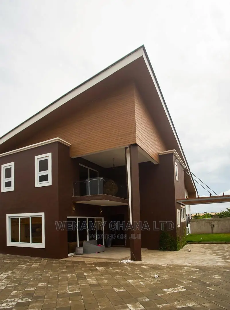 Furnished 5bdrm House in Community 25, Tema Metropolitan for Sale in Tema Metropolitan