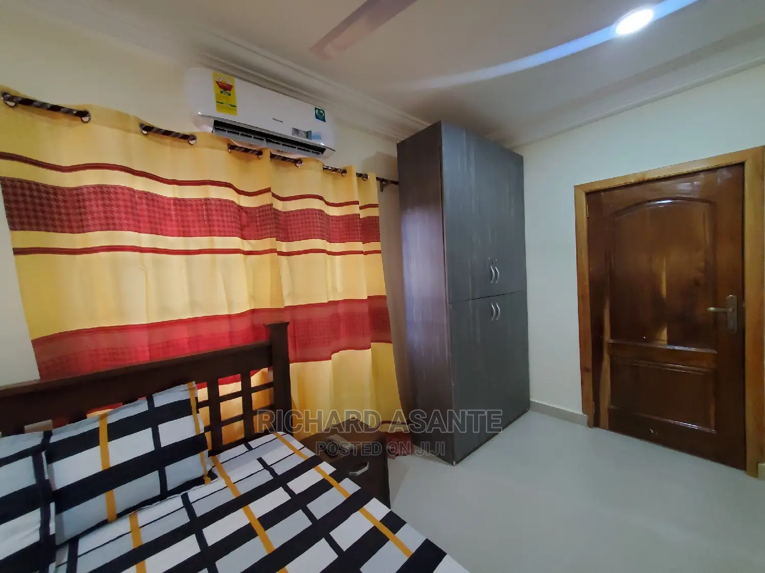 Beautiful 2-Bedroom Self Compound Short Stay at Pokuase in Pokuase