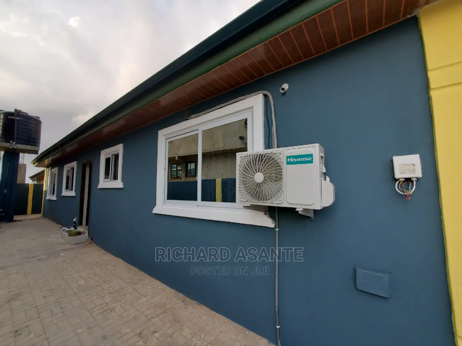 Beautiful 2-Bedroom Self Compound Short Stay at Pokuase in Pokuase