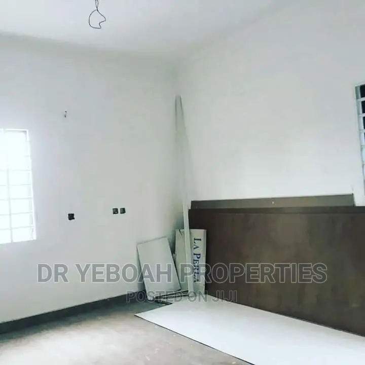 3bdrm House in Spintex 3 Bedrooms for sale in Spintex