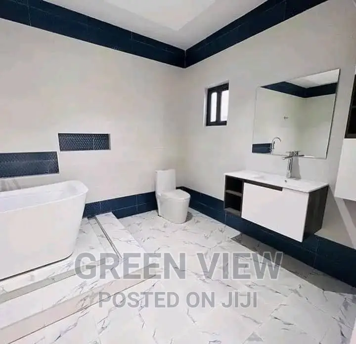 4bdrm Duplex in East Legon for sale in East Legon