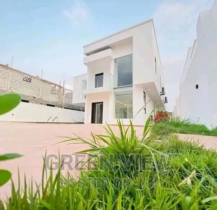 4bdrm Duplex in East Legon for sale in East Legon