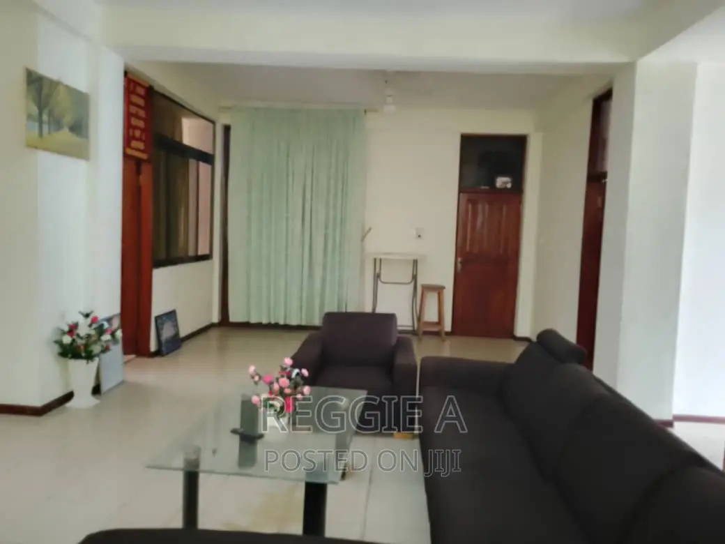 A 3-Bedroom Fully Furnished Flat. Short /Long Stay in Gbawe