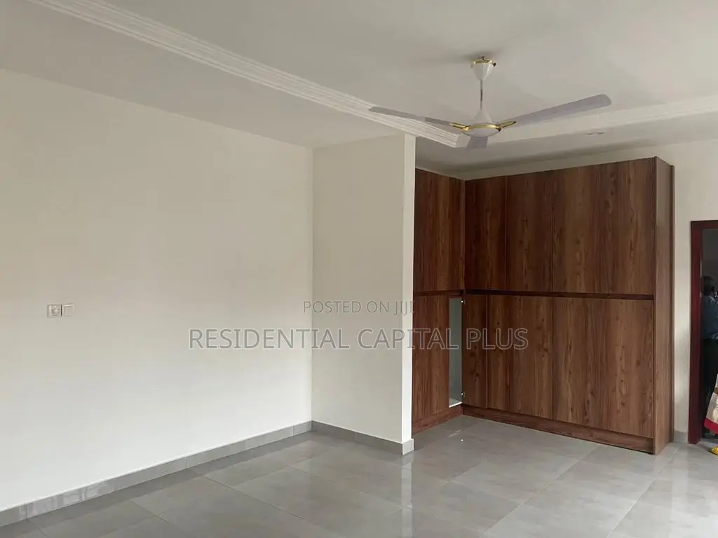 4bdrm House in Community 18, Spintex for sale in Spintex
