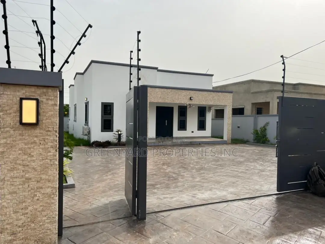 3bdrm House in Lakeside for sale in Lake Side Estate