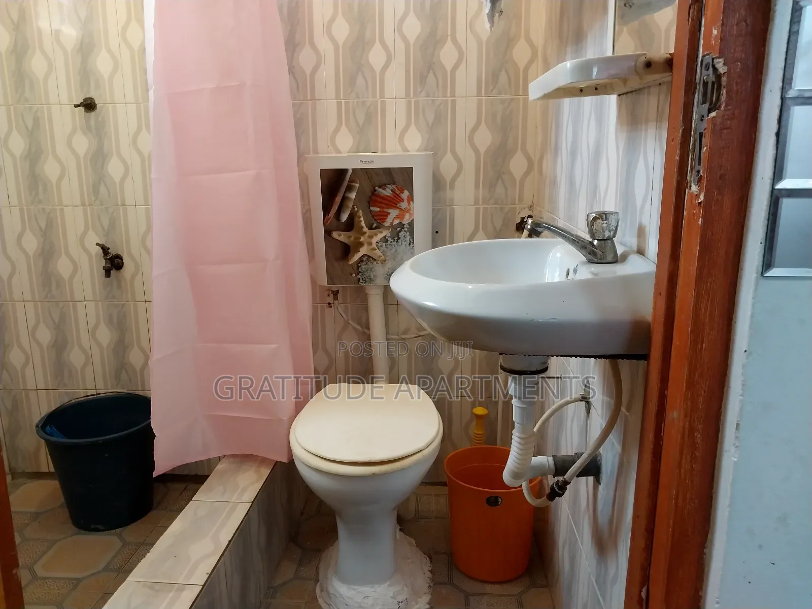 Gratitude Ambassador Suite: 1bdrm Short Stay:Ghc300 Per Day: 2 Guests in Lapaz