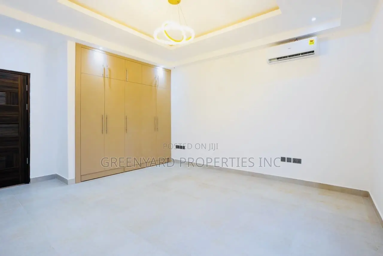 4bdrm Penthouse in East Legon for sale in East Legon