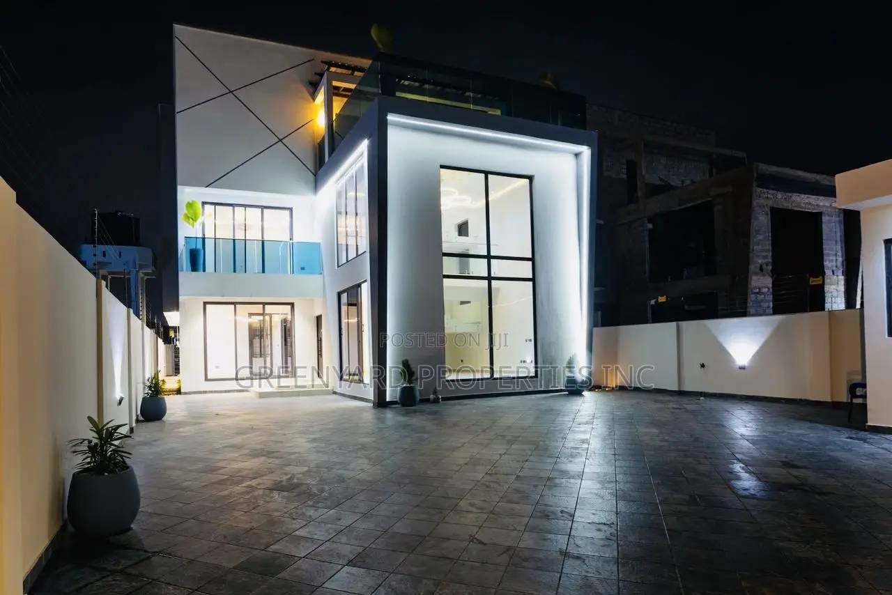 4bdrm Penthouse in East Legon for sale in East Legon