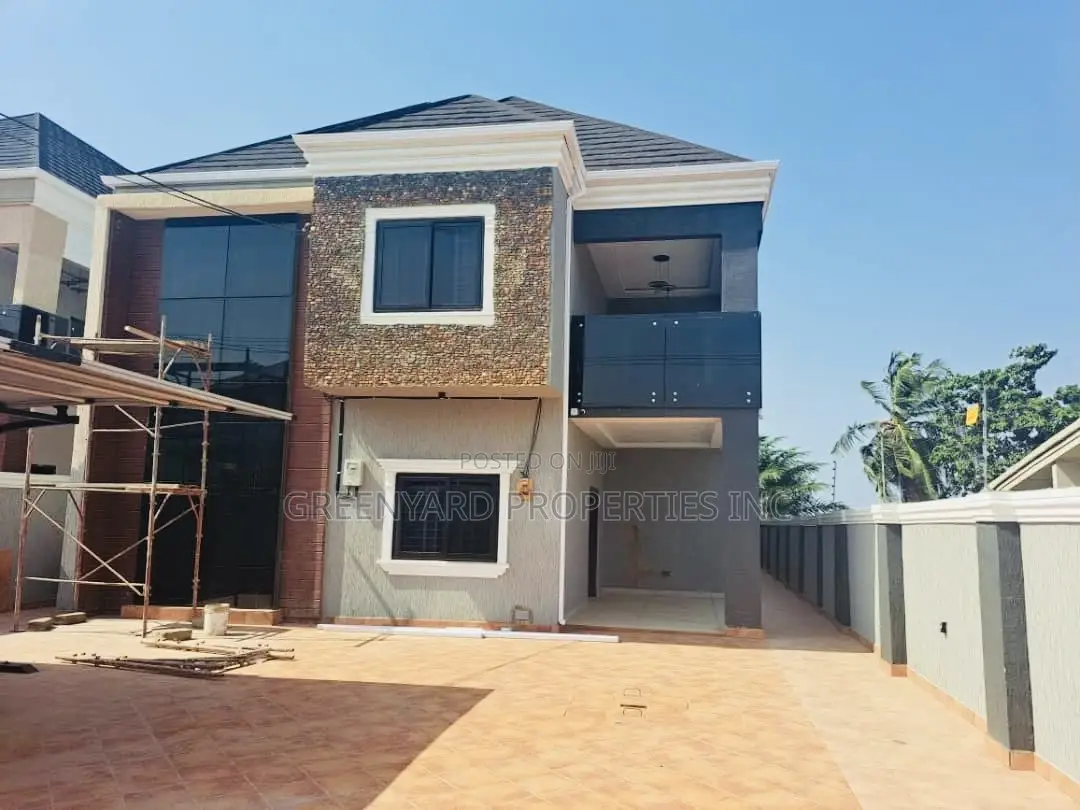 5bdrm House in Tantra Hills, Achimota for sale in Achimota