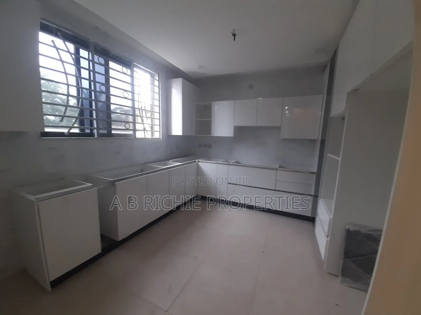 4bdrm House in Ab Richie Properties, Baatsona Total for sale in Baatsona Total