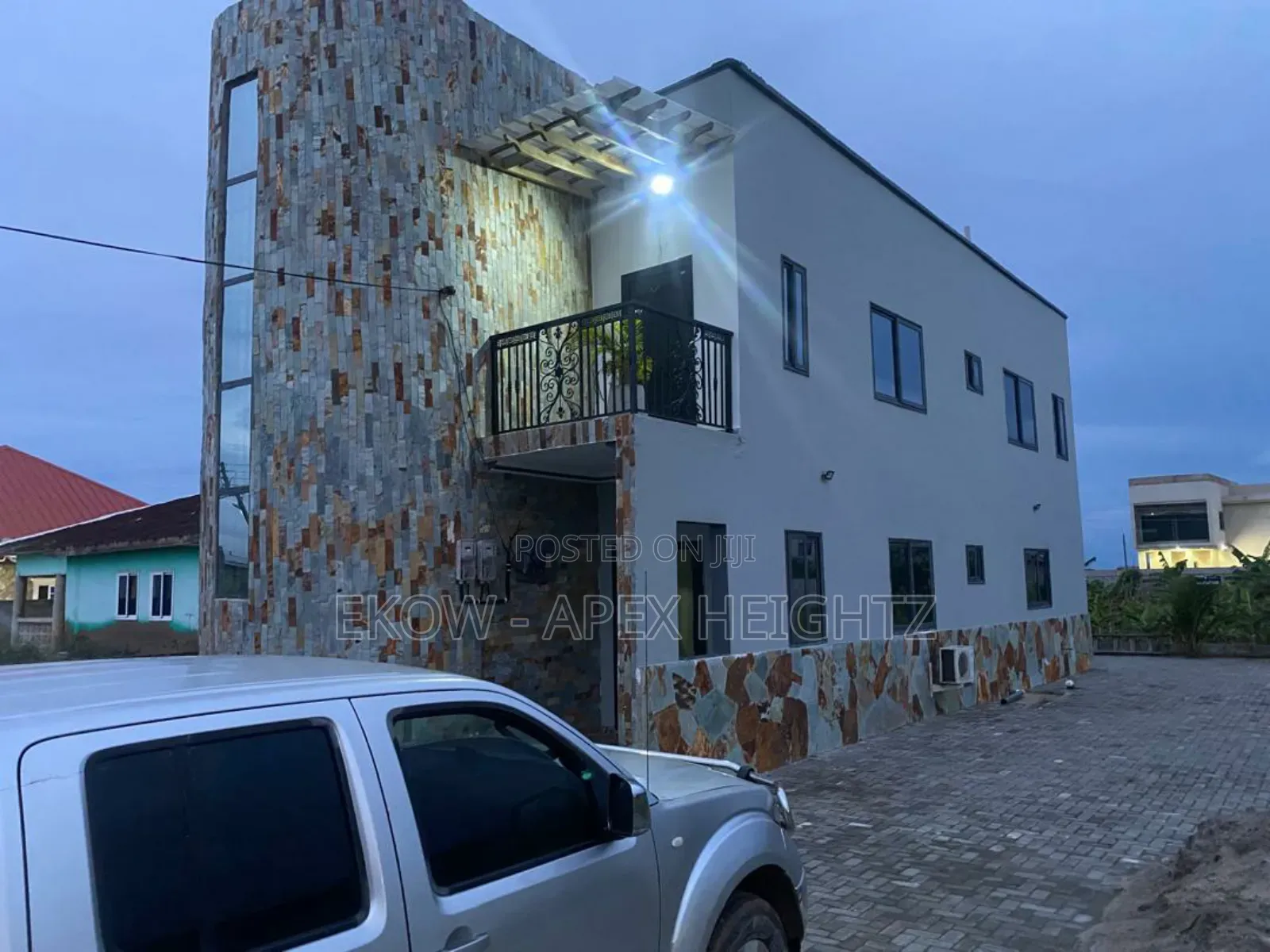 2 Bedroom Fully Furnished Apartment-Short Stay/O’Lleaf Suite in Tetegu