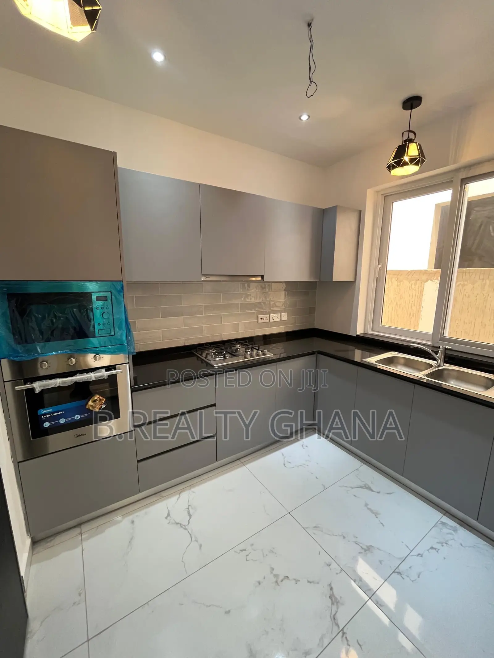 4bdrm Townhouse/Terrace in Spintex for sale in Spintex
