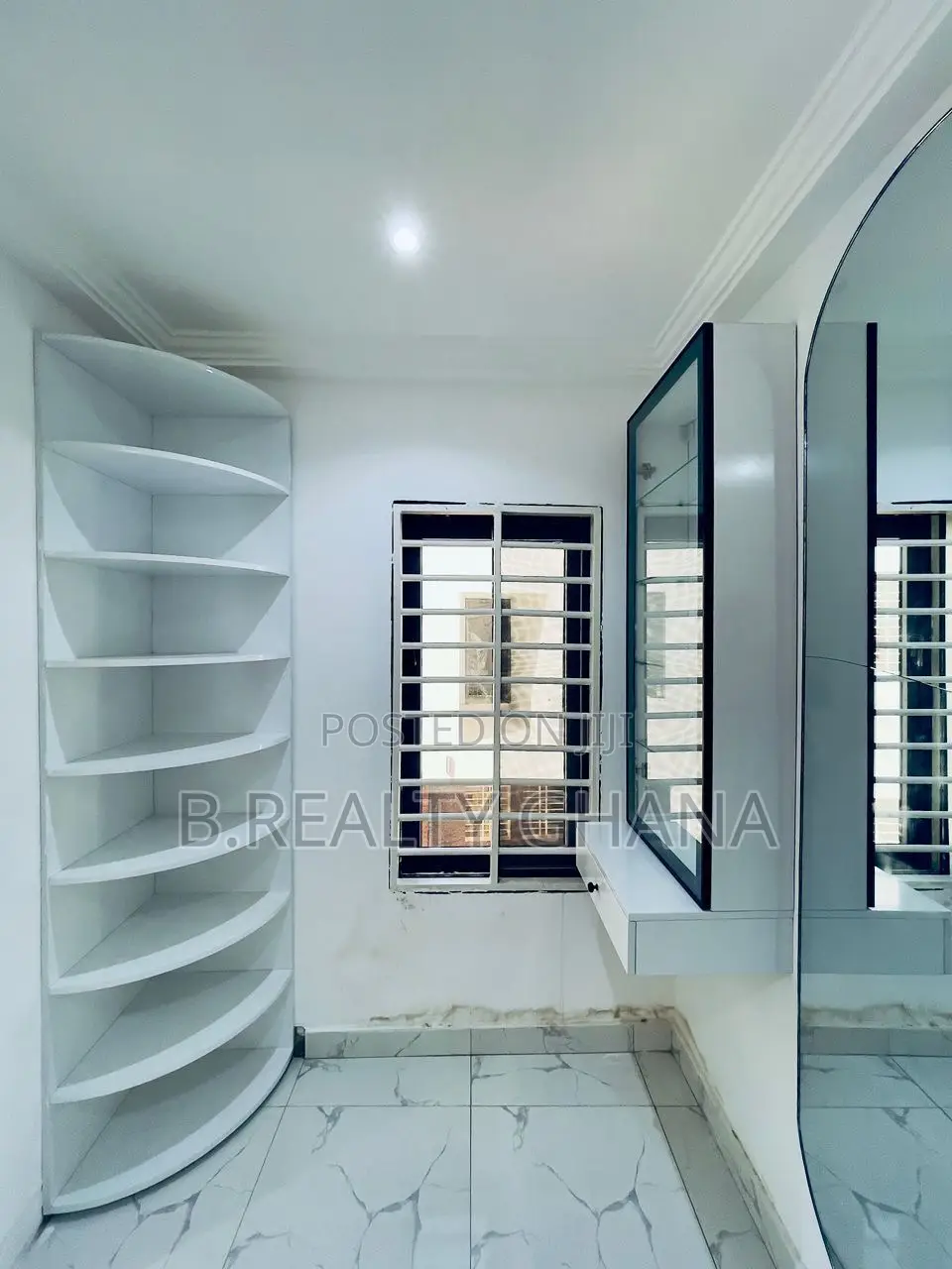 3bdrm Townhouse/Terrace in Adenta for sale in Adenta