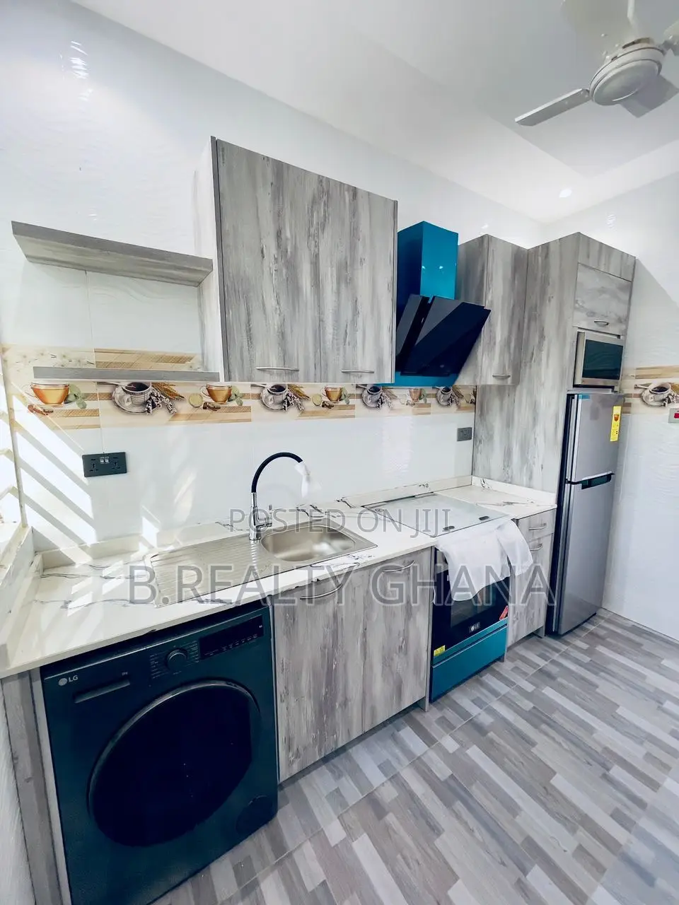 3bdrm Townhouse/Terrace in Adenta for sale in Adenta