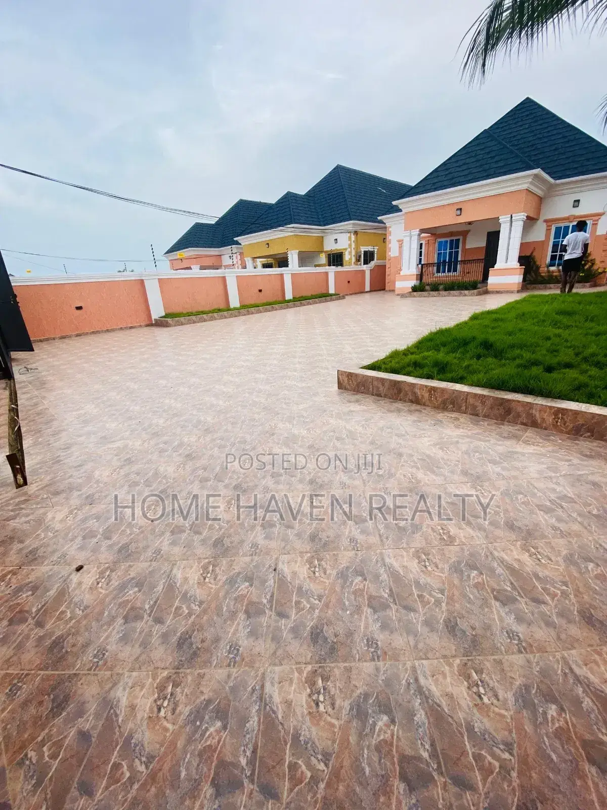 3bdrm House in Alhaji Israel for sale in Israel Park