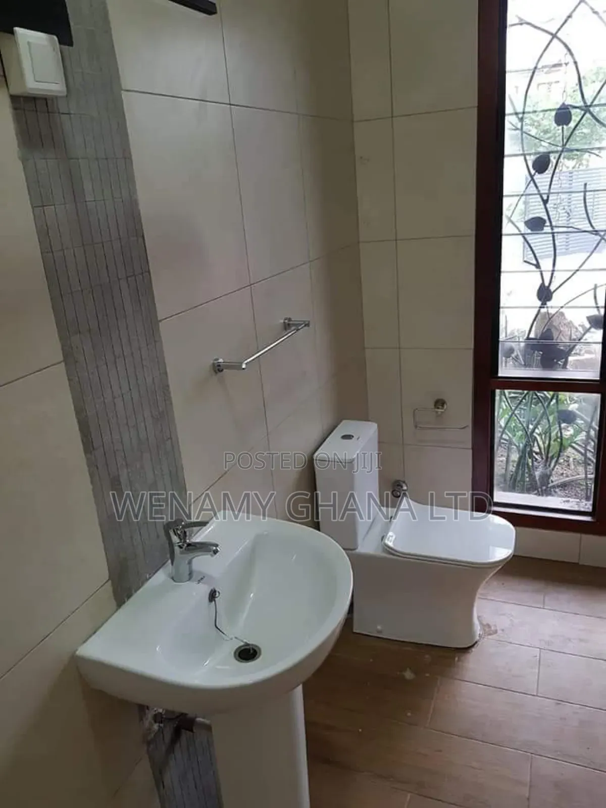 Furnished 4bdrm House in Community 25, Tema Metropolitan for sale in Tema Metropolitan