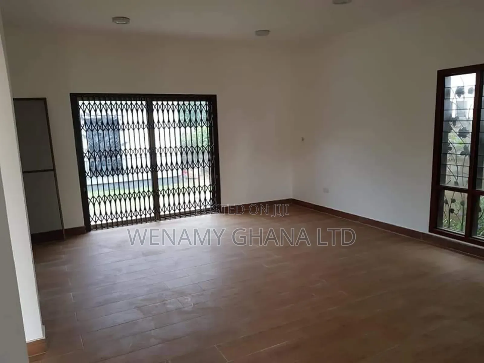 Furnished 4bdrm House in Community 25, Tema Metropolitan for sale in Tema Metropolitan