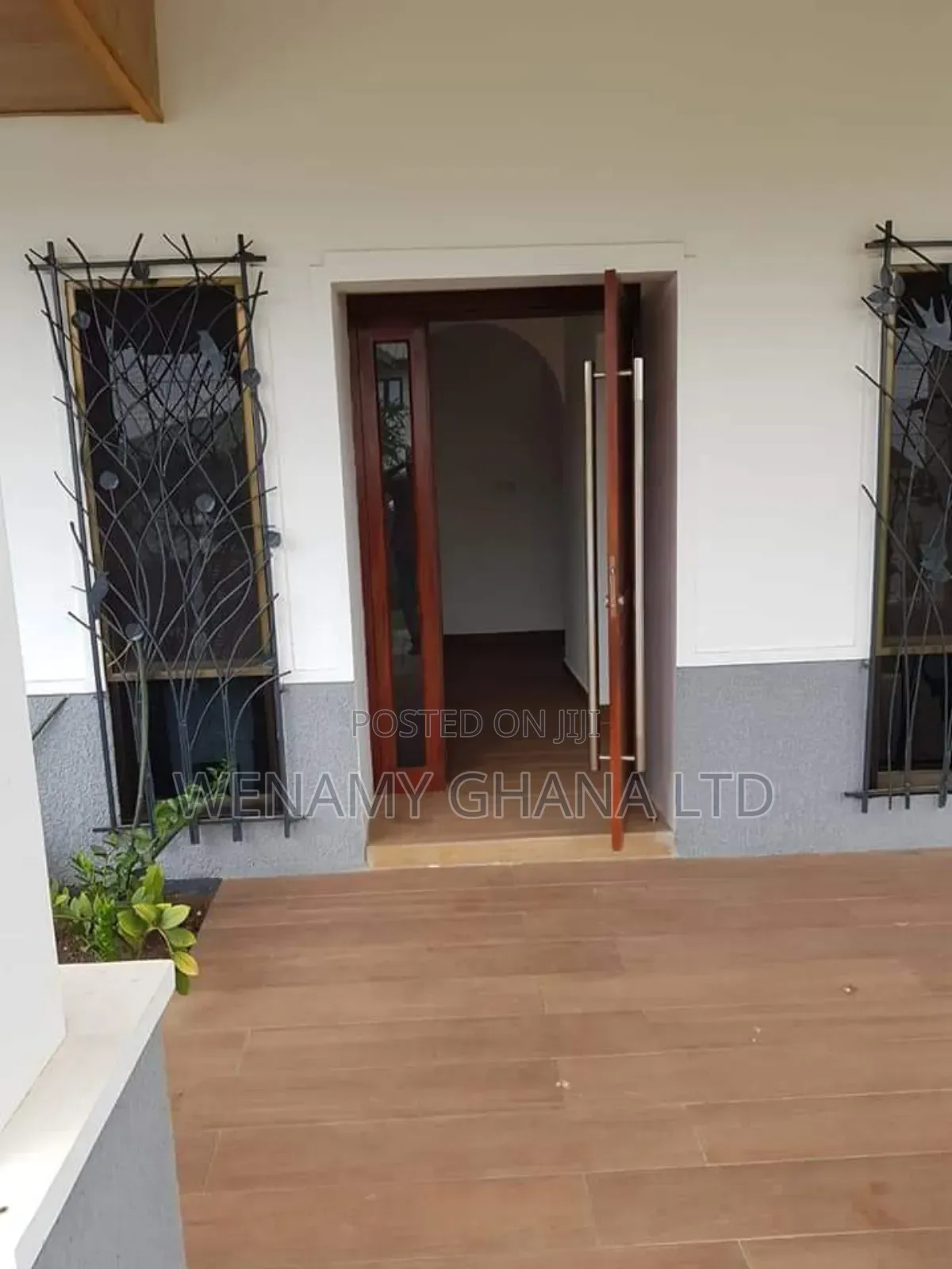 Furnished 4bdrm House in Community 25, Tema Metropolitan for sale in Tema Metropolitan