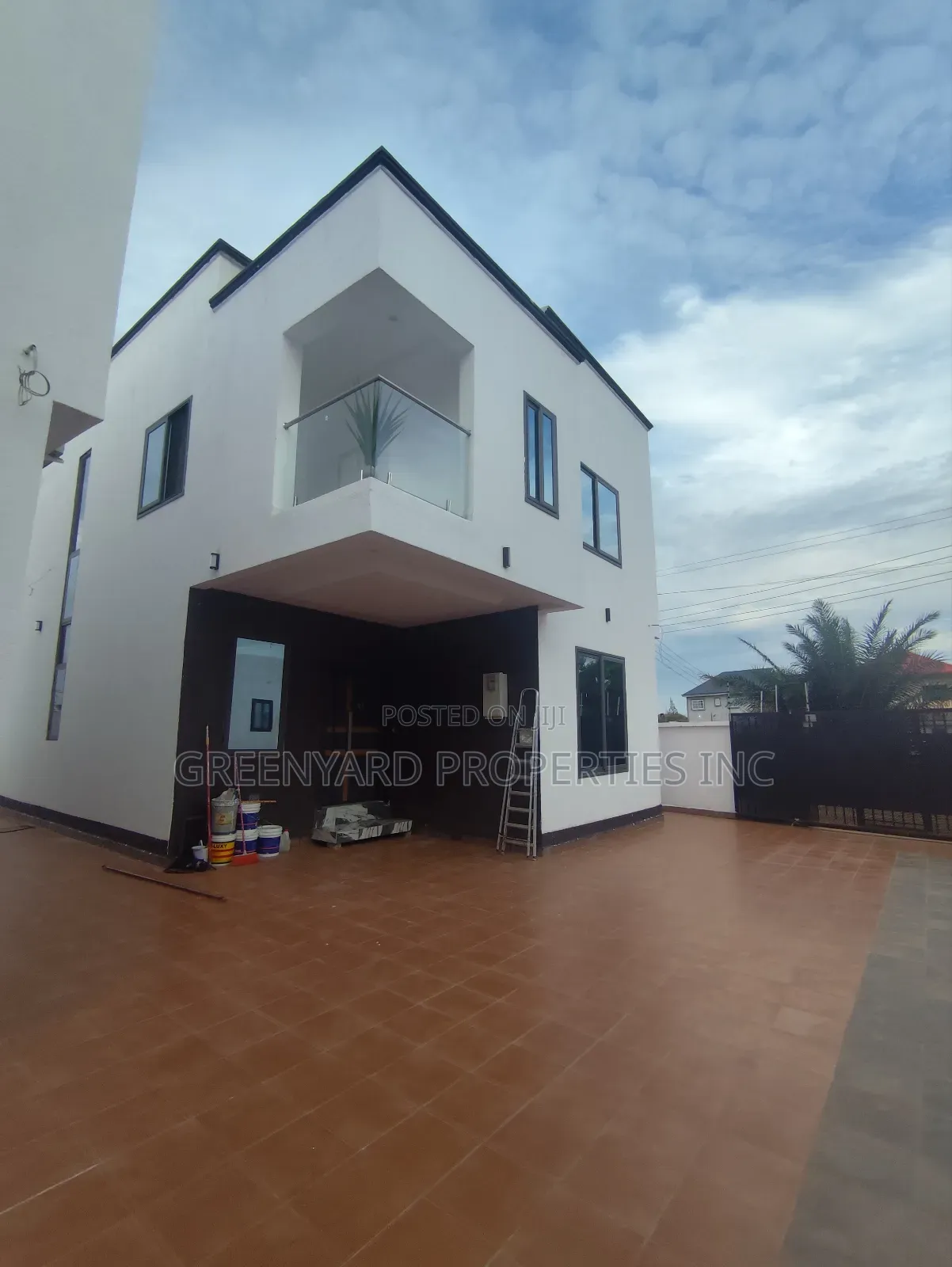 3bdrm Townhouse/Terrace in School Junction, Ashaley Botwe for sale in Ashaley Botwe