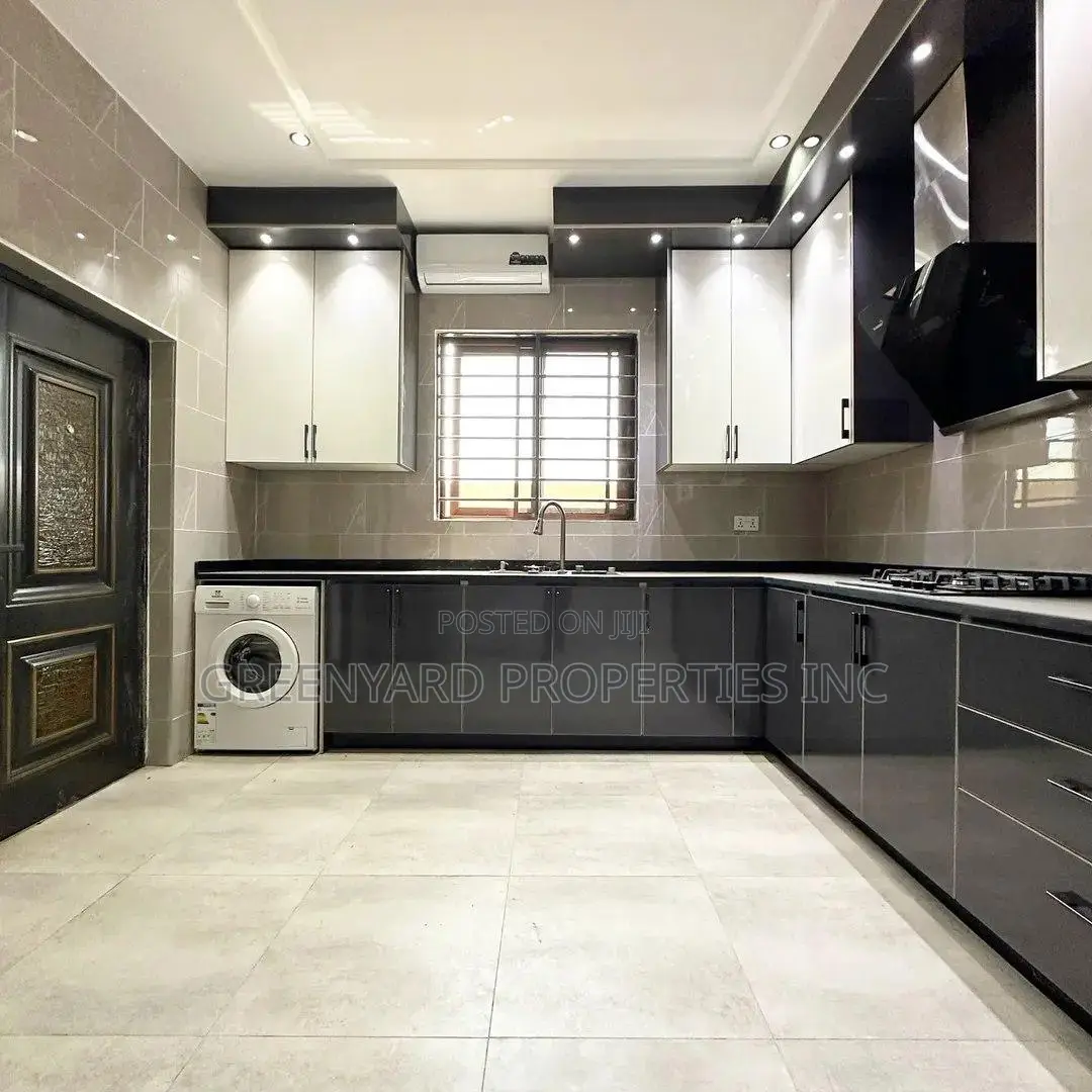 3bdrm House in Lakeside for sale in Lake Side Estate