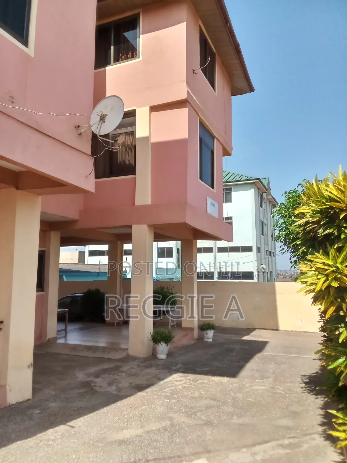 ¢250 a Day - 2 Bedroom Fully Furnished Flat (Paula Flat) in Top Base
