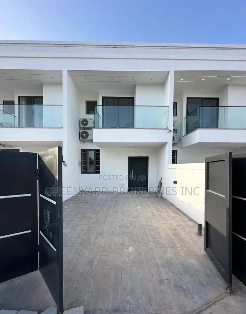 2bdrm Townhouse/Terrace in Botwe for sale in Ashaley Botwe