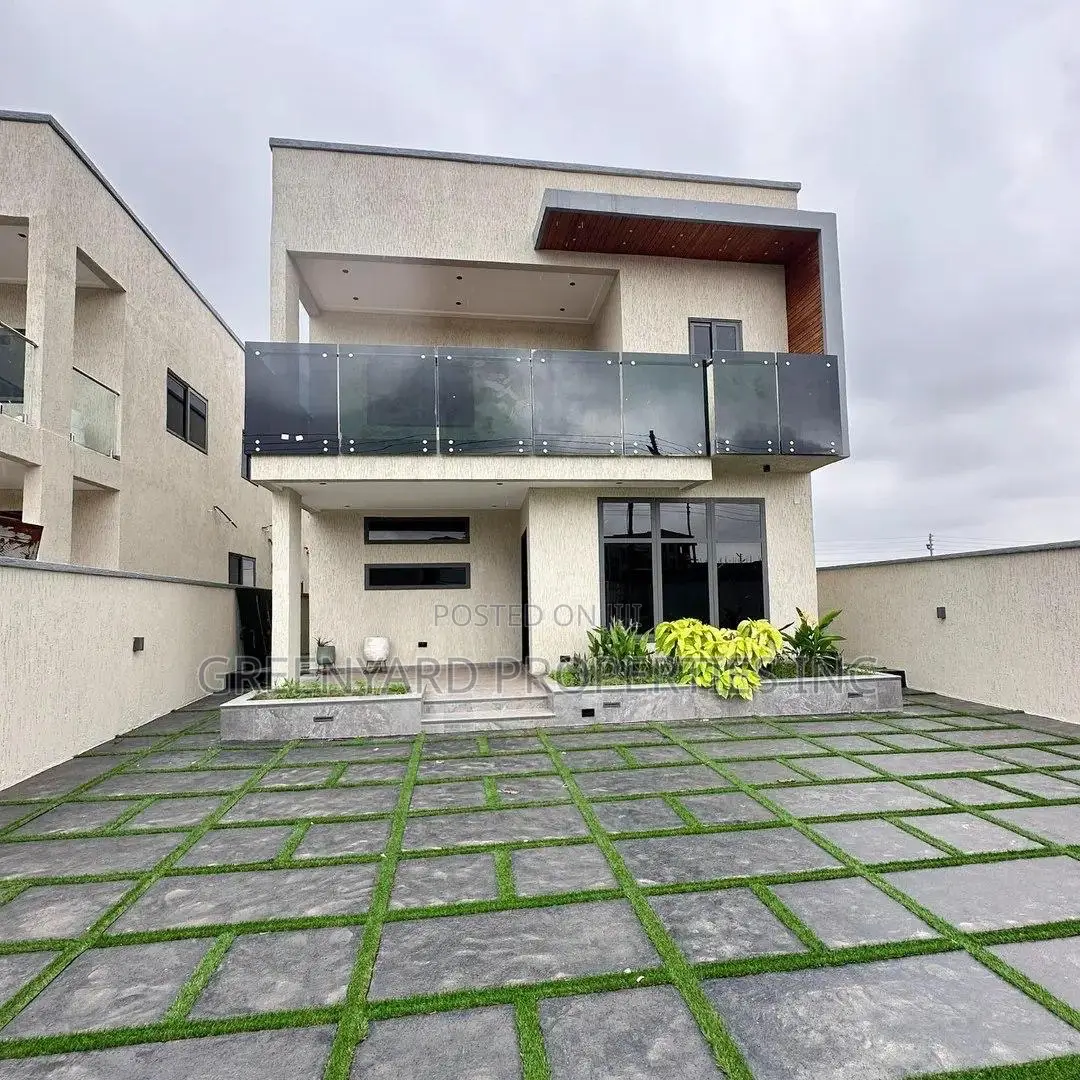 4bdrm House in Lakeside for sale in Lake Side Estate