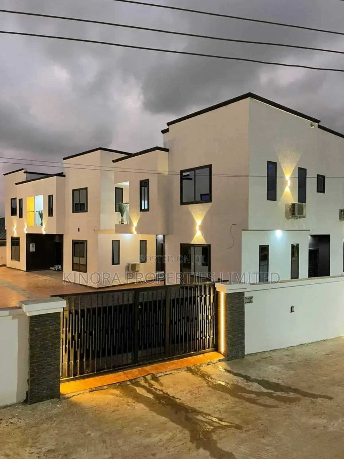 3bdrm Townhouse/Terrace in Nanakrom, School Junction for sale in School Junction