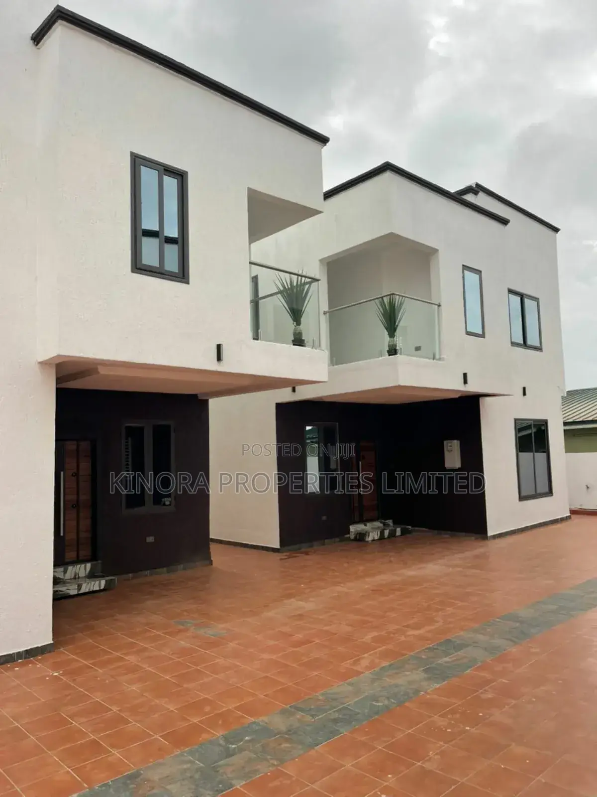 3bdrm Townhouse/Terrace in Nanakrom, School Junction for sale in School Junction