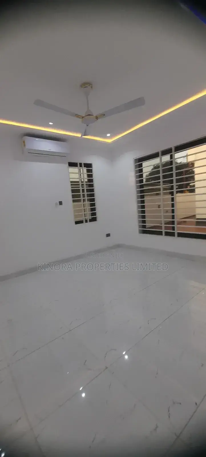 3bdrm Townhouse/Terrace in Nanakrom, School Junction for sale in School Junction