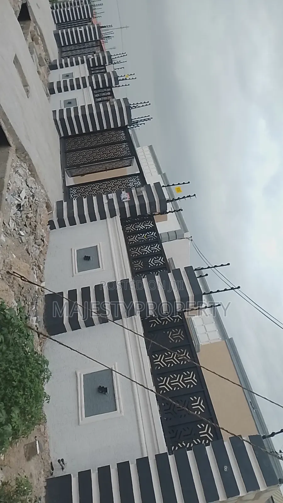 3bdrm Townhouse/Terrace in Batsona, Spintex for sale in Spintex