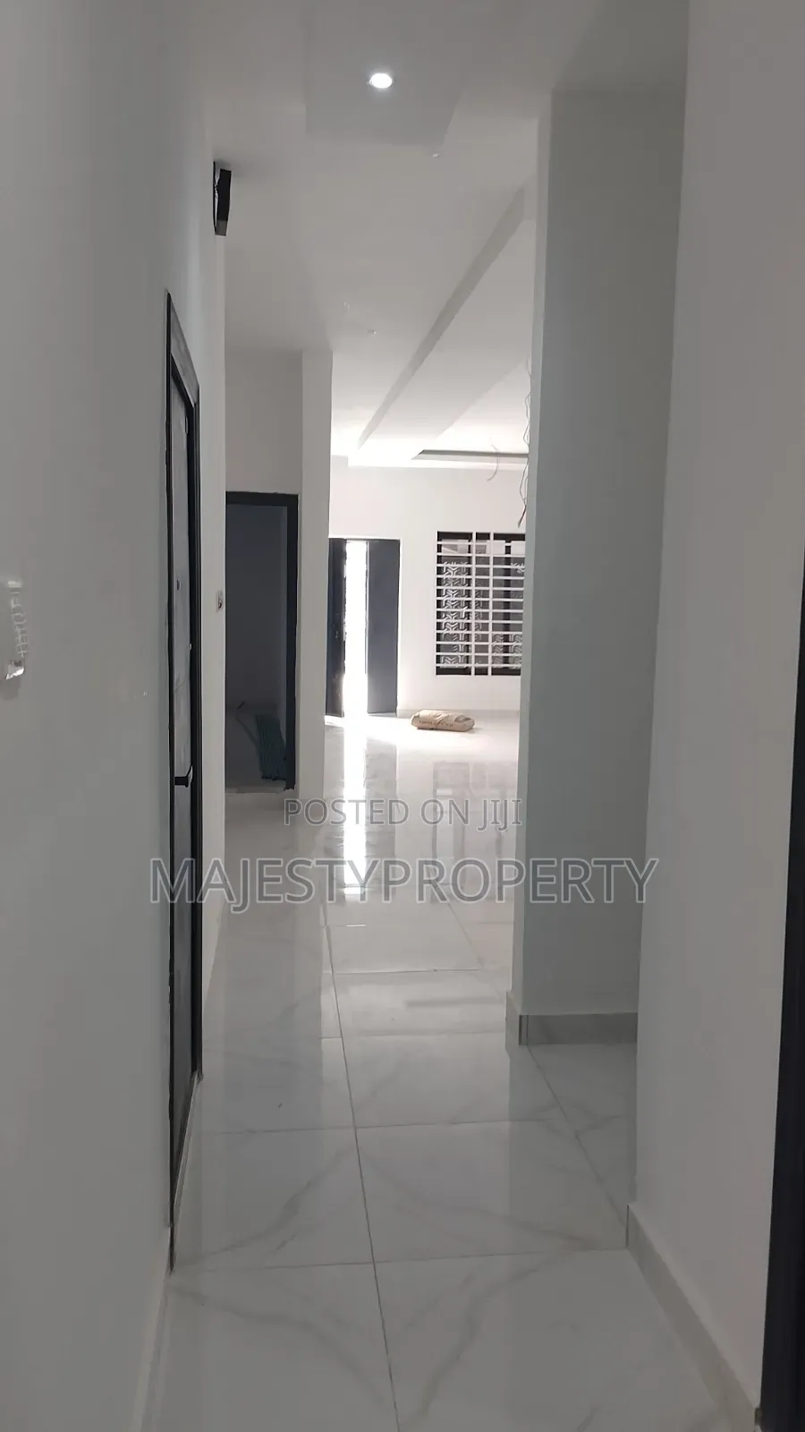 3bdrm Townhouse/Terrace in Batsona, Spintex for sale in Spintex