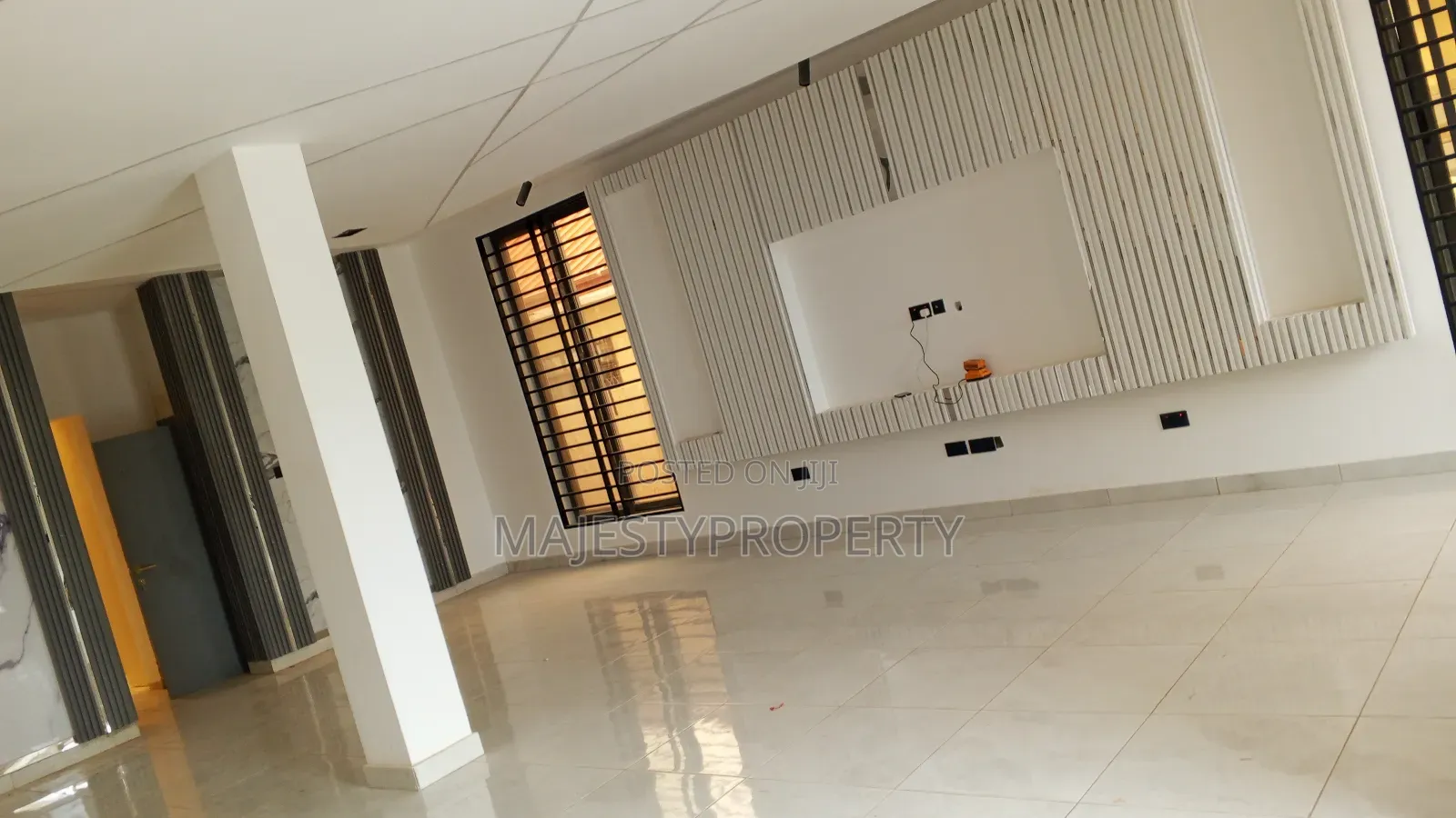 4bdrm Townhouse/Terrace in Ashaley Botwe, Adjiriganor for sale in Adjiriganor