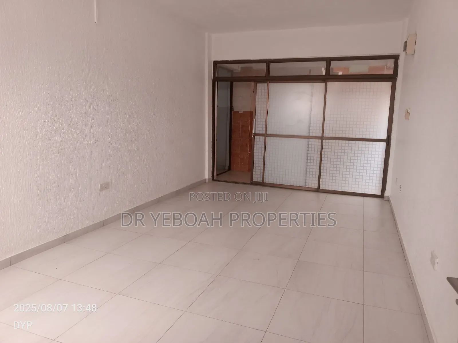 Spintex Road:- Shop or Office Space to Let in Spintex