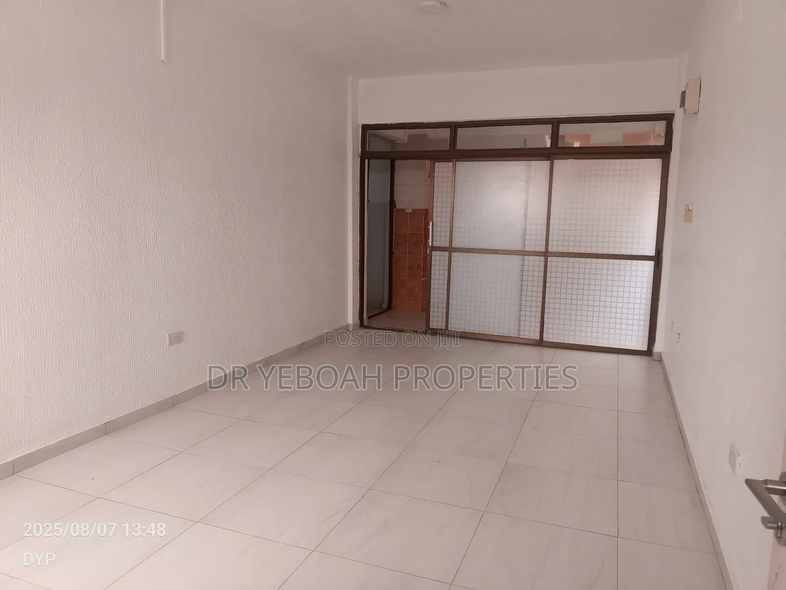 Spintex Road:- Shop or Office Space to Let in Spintex