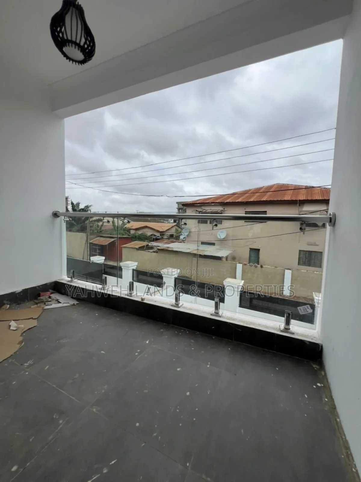3bdrm House in Hfc Estate, Spintex for sale in Spintex
