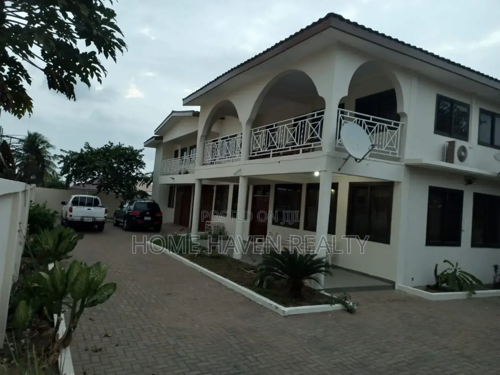 6bdrm House in Haasto Total, Haatso for sale in Haatso