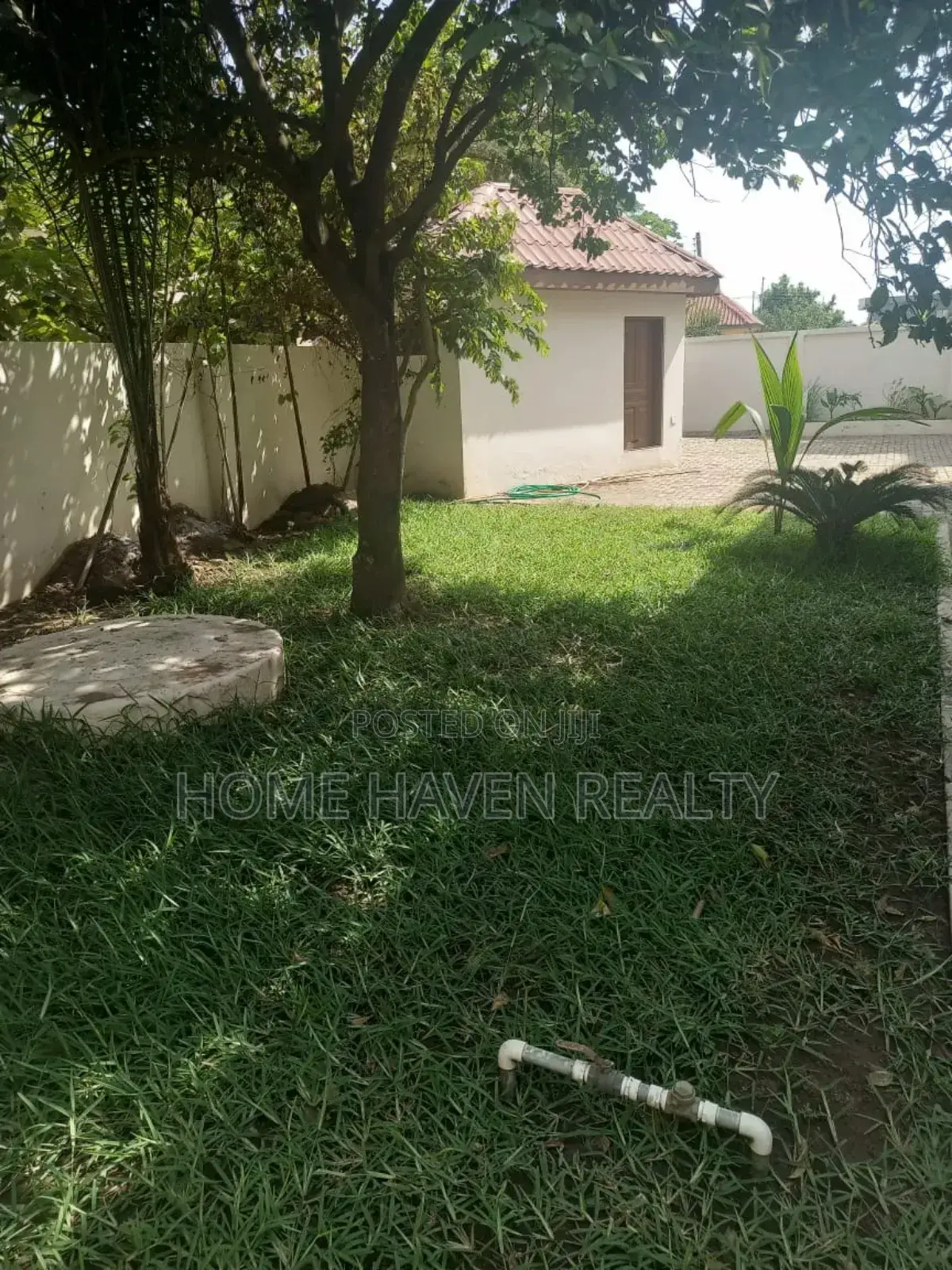 6bdrm House in Haasto Total, Haatso for sale in Haatso