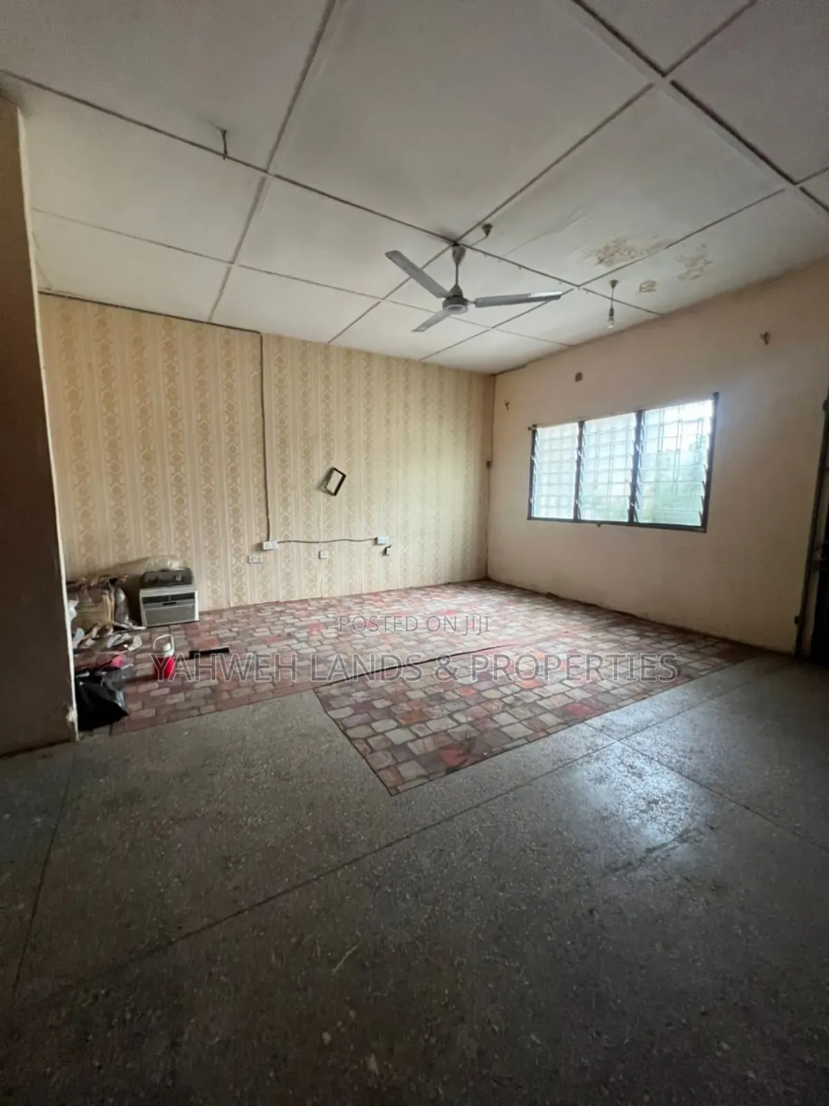 5bdrm House in Spintex for sale in Spintex