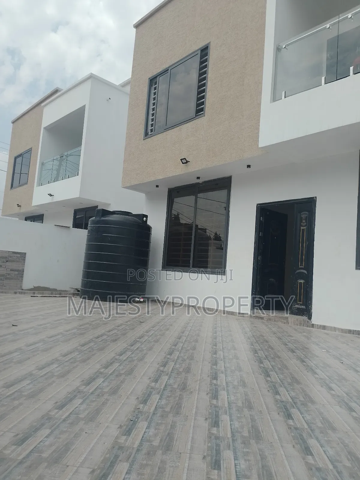 3bdrm House in Hfc, Spintex for sale in Spintex