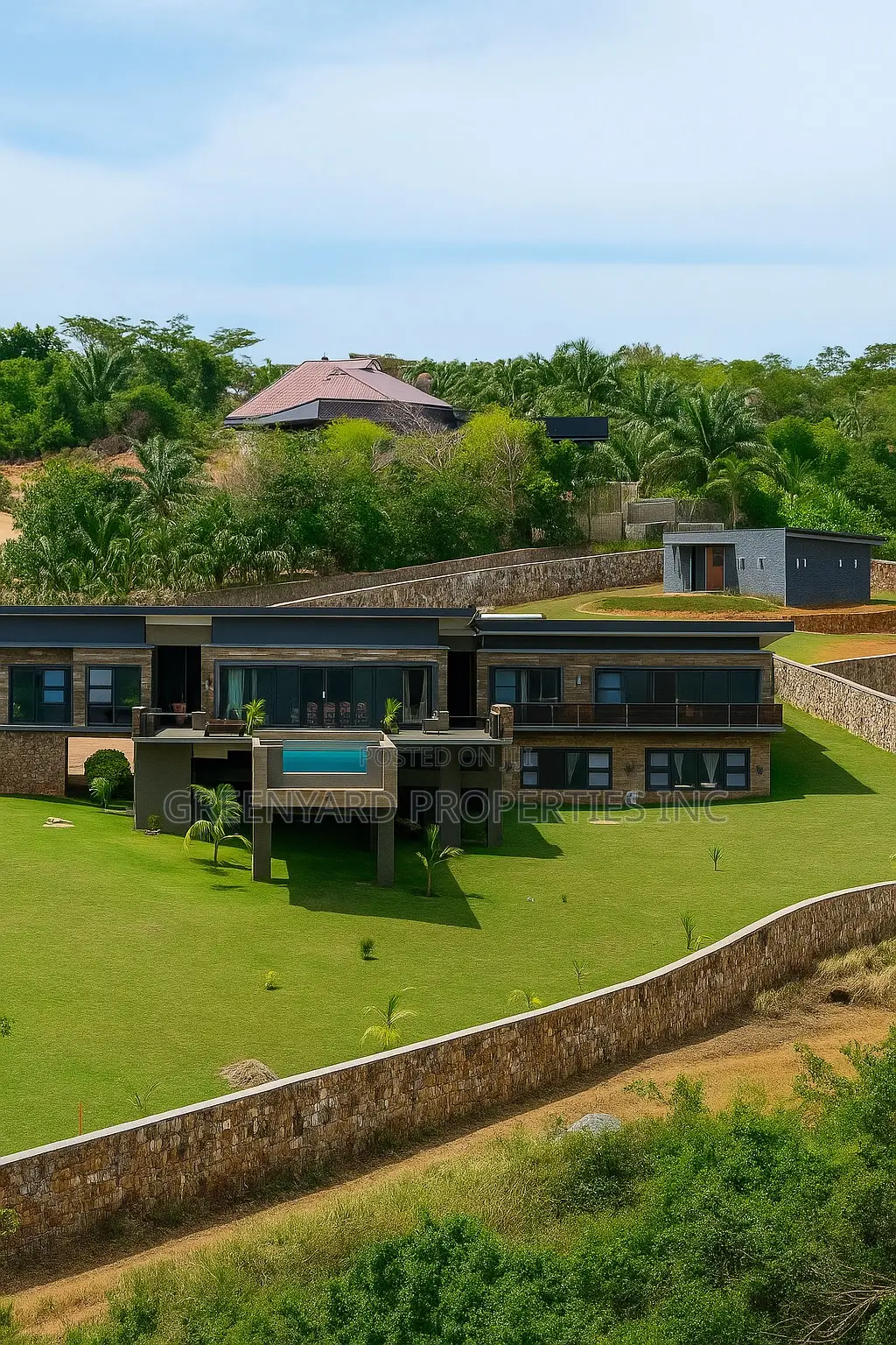 Furnished 8bdrm Mansion in Mountains, Aburi for sale in Aburi