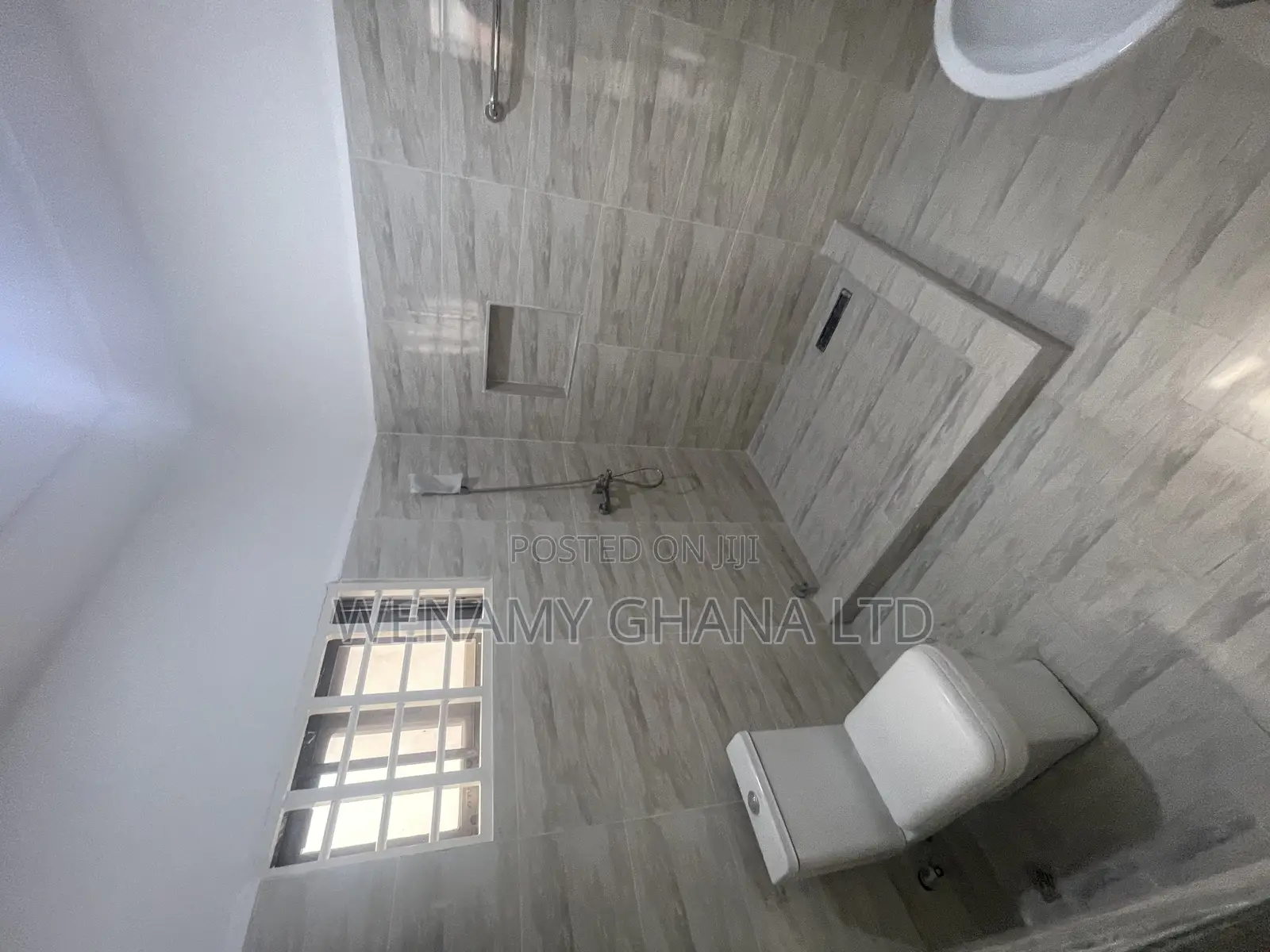 3bdrm Townhouse/Terrace in Accra for sale in Accra Metropolitan