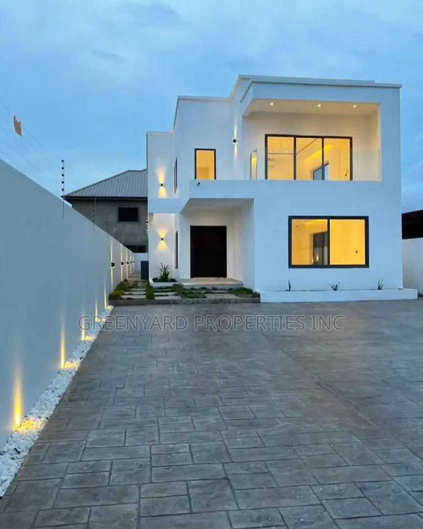 4bdrm House in Lakeside for sale in Lake Side Estate
