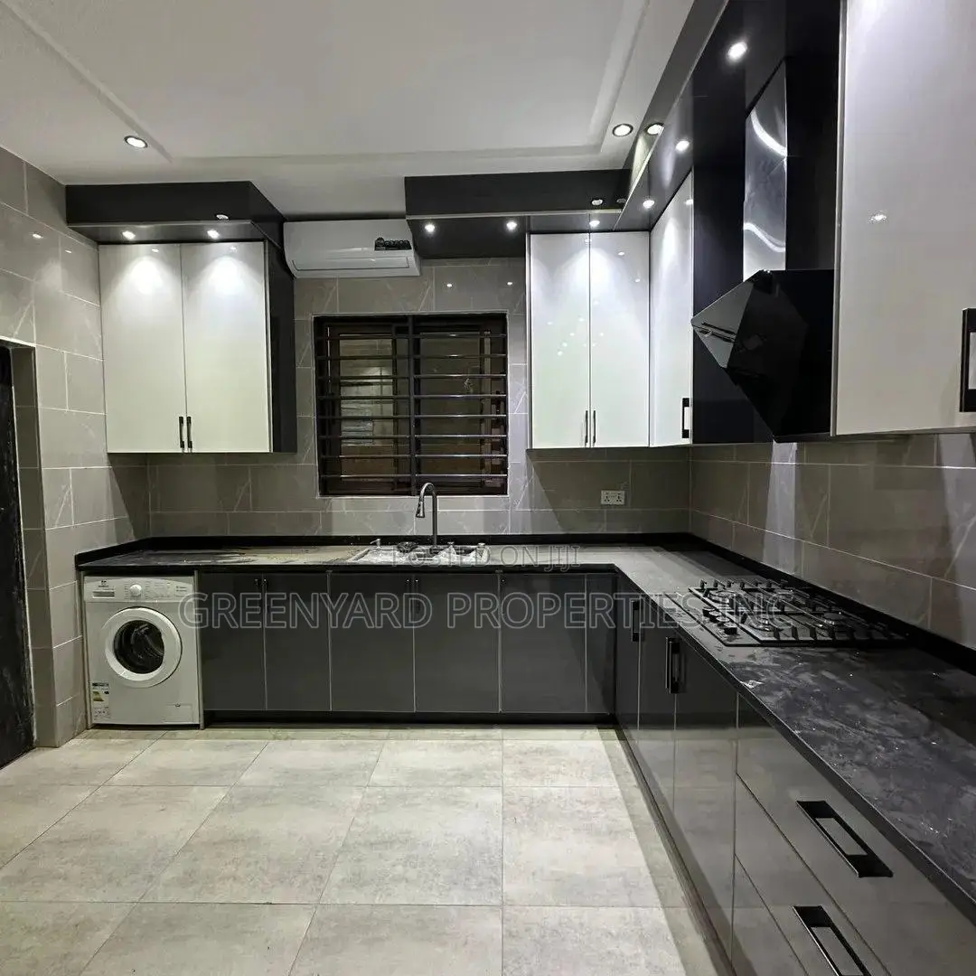 3bdrm House in C8, Lake Side Estate for sale in Lake Side Estate