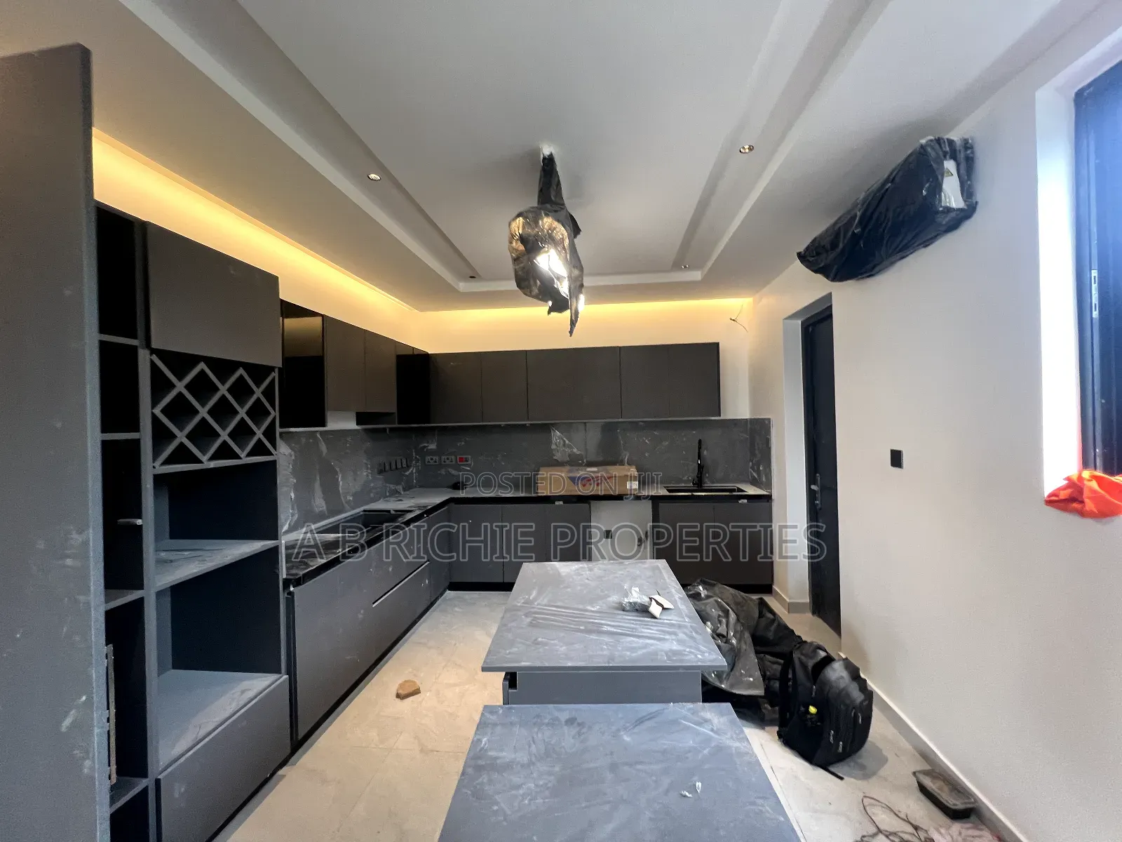 5bdrm Duplex in Ab Richie Properties, Tseaddo for sale in Tseaddo