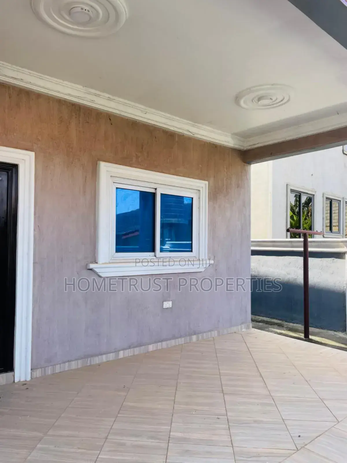 5bdrm House in Hometrust Properties, Achimota for sale in Achimota