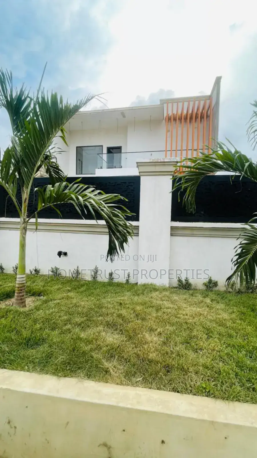 4bdrm Duplex in Hometrust Properties, Achimota for sale in Achimota