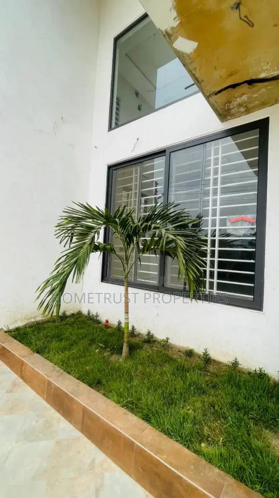 4bdrm Duplex in Hometrust Properties, Achimota for sale in Achimota